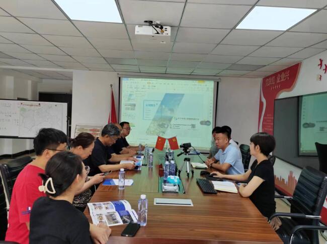 遼寧省測繪地理信息學(xué)會(huì)理事長楊國范、秘書長高振東一行到公司參觀指導(dǎo)